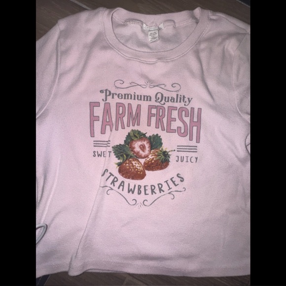 FULL TILT Fresh Strawberries Womens Baby Tee" from Tillys pink size L - Picture 2 of 9